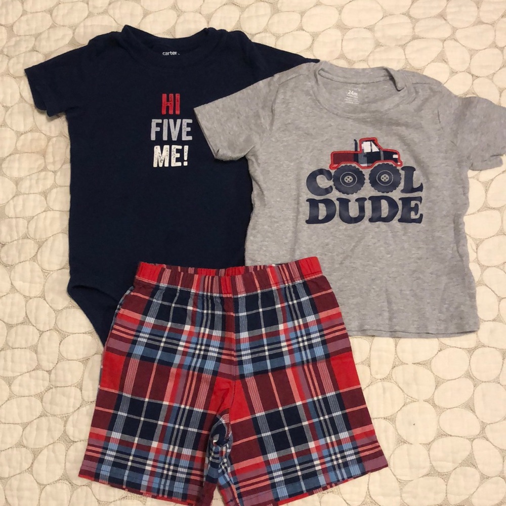 Carter’s 3 piece red plaid shorts set